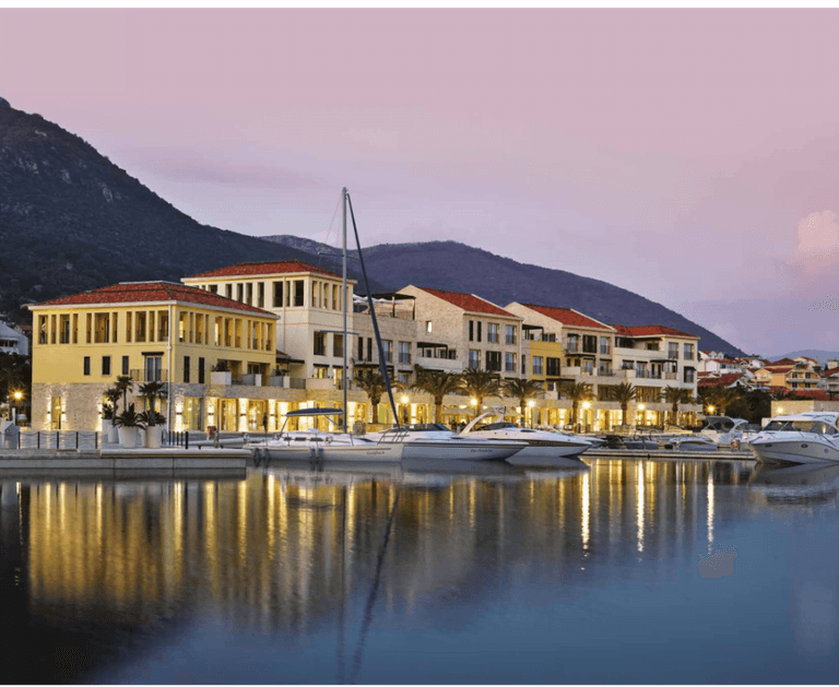 Residence — Herceg Novi