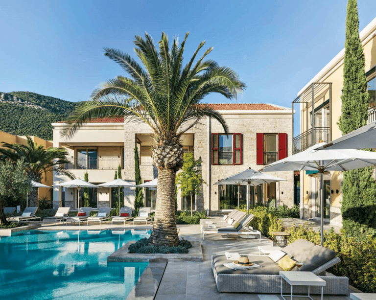 Residence — Herceg Novi