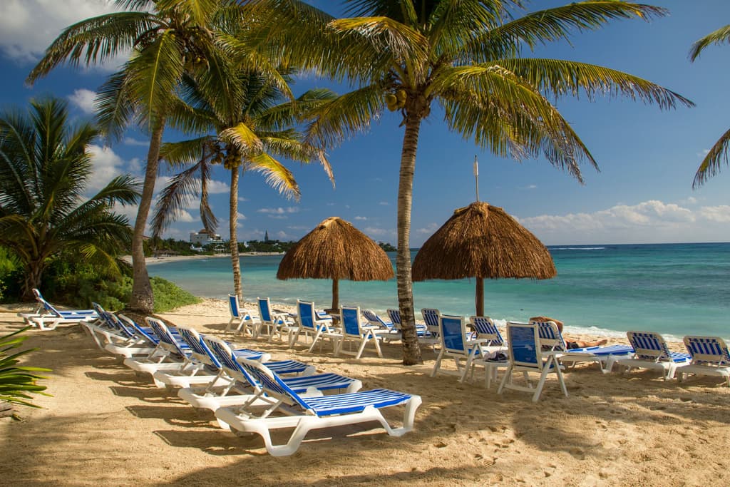 Akumal Real Estate